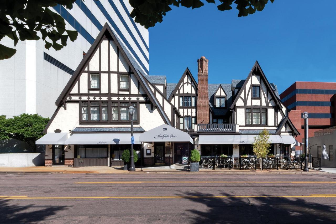 Seven Gables Inn, St Louis West, A Tribute Portfolio Hotel Клейтон Экстерьер фото